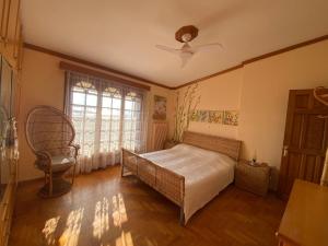 Postel nebo postele na pokoji v ubytování Eirini's ART HOUSE