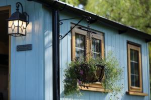 Zahrada ubytování Upper Gelli Luxury Holiday Lodge, Converted Dairy & Cosy Shepherds Huts