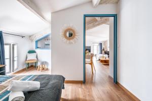 Ένα ή περισσότερα κρεβάτια σε δωμάτιο στο Le Nid d'Aigle - Le Pont Romain +9 φωτογραφίες