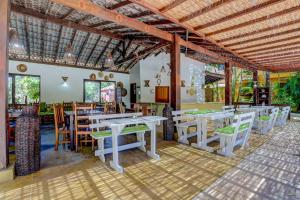 Restaurace v ubytování Pousada Villa N'kara