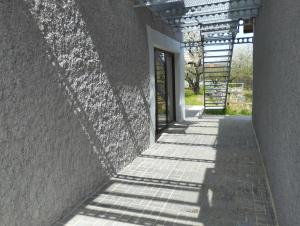 Budova, v ktorej sa apartmán nachádza