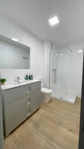 Kúpeľňa v ubytovaní Light in Vila-real, piso céntrico con oficina