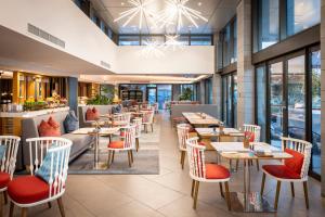 Restaurace v ubytování M Social Auckland