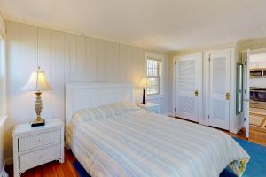 Ένα ή περισσότερα κρεβάτια σε δωμάτιο στο Adventures on Buzzards Bay