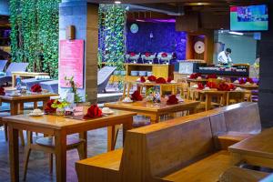 Restaurace v ubytování Swiss-Belexpress Kuta Legian