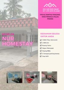 un prospectus pour une maison devant un bâtiment dans l'établissement Muslim Nur Homestay, à Kepala Batas