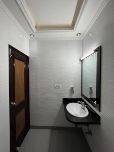 Hotel Marc Royal的一间浴室