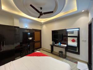 Hotel Marc Royal客房内的一张或多张床位
