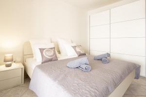เตียงในห้องที่ Bepic Quiet location on a beautiful bay
