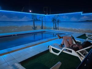 Bazén v ubytování Primeshare Luxury Apartments for Family Travelers with Swimming Pool, Yaounde nebo v jeho okolí