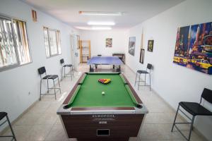 Biliardový stôl v ubytovaní Villa Bike Friendly in center Fuengirola & 2nd line beach