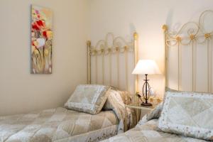 Posteľ alebo postele v izbe v ubytovaní Beachside Puerto Banus Luxury Aprt2