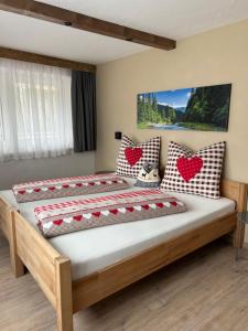 Postel nebo postele na pokoji v ubytování Ferienwohnungen LODGE-B