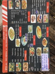- un menu pour un restaurant avec des plats dans l'établissement Sunshine villa thuan an, à Hue