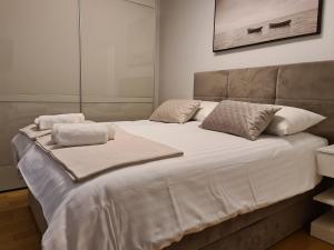 Luxury Apartment Petra 객실 침대