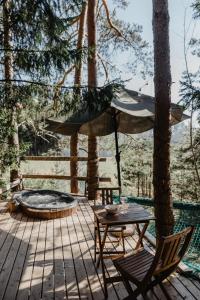 Příroda nedaleko luxury tent