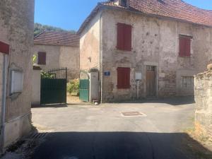 Fotografia z galérie ubytovania Lovely House in Quiet Hamlet on banks of the Lot v destinácii Saint-Martin-Labouval