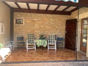 Fotografia z galérie ubytovania Lovely House in Quiet Hamlet on banks of the Lot v destinácii Saint-Martin-Labouval