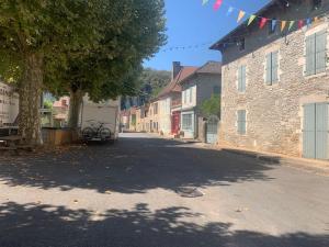 Fotografia z galérie ubytovania Lovely House in Quiet Hamlet on banks of the Lot v destinácii Saint-Martin-Labouval