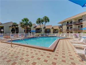 - une piscine en face du complexe dans l'établissement Blue Surf 1, à Destin