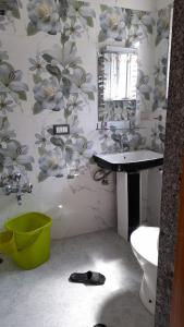 Fotografija u galeriji objekta Hotel Irshad Home Stay u gradu Srinagar