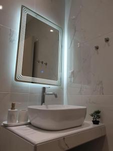 Ένα μπάνιο στο Διαμέρισμα στο κέντρο