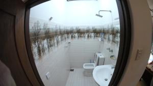 Ένα μπάνιο στο Sea Look Beach Restaurant Pub & Rooms +47 φωτογραφίες