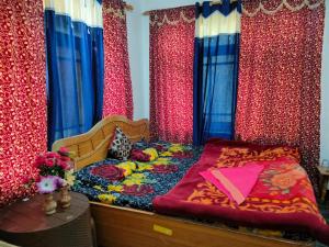 Fotografija u galeriji objekta Hotel Irshad Home Stay u gradu Srinagar