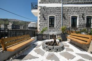 Μπαλκόνι ή βεράντα στο UG Boutique - סוויטות מדהימות ומעוצבות עם בריכה מחוממת ליד הכנרת