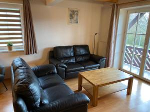 Posezení v ubytování Holiday Home Holiday Hill 29 by Interhome