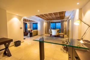 Χώρος καθιστικού στο Abuja Continental Hotel
