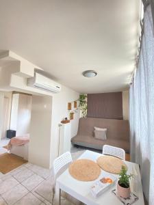 منطقة جلوس في Private Apt. Acropolis View. Top Floor. Koukaki