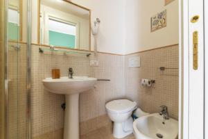 A bathroom at 4-rooms flat at Vatican