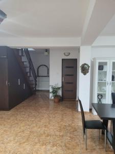 Gallery image of Casa Floare de Colt in Cîrţişoara +45 photos