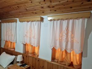 Foto sihtkohas Gjirokastër asuva majutusasutuse Hotel Domino galeriist