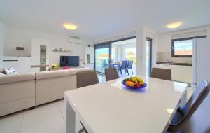Η κουζίνα ή μικρή κουζίνα στο Luxury apartments Aronia +39 φωτογραφίες