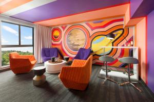 Posezení v ubytování Studio Allston Hotel Boston