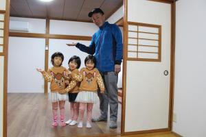 Majutusasutuse JR福井駅東口から徒歩7分(550m)。一棟貸切民泊トリプレッツ külastajad