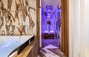 Koupelna v ubytování Sant'Antonino Luxury Suite