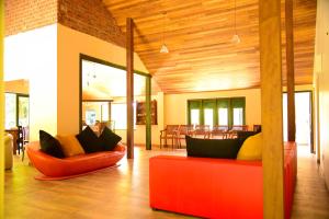 Χώρος καθιστικού στο Villa Olinia