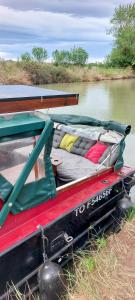 Zdjęcie z galerii obiektu Séjour sur un bateau sur le canal du midi w Cap d'Agde