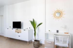 Zdjęcie z galerii obiektu Lightbooking Puerto De La Cruz Tenerife w Puerto de la Cruz +18 zdjęć