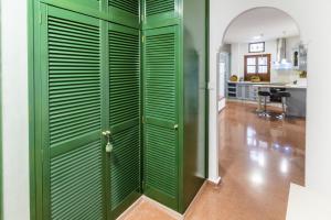Kuchyňa alebo kuchynka v ubytovaní Lightbooking Cordoba Plaza Corredera