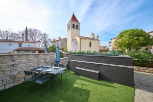 Vonkajšia záhrada v ubytovaní Villa Maris