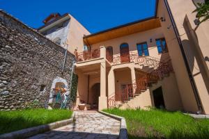 Το κτήριο όπου στεγάζεται  το bed & breakfast
