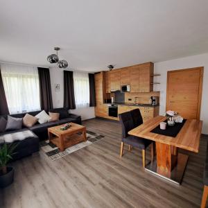 Kuchyň nebo kuchyňský kout v ubytování Landhaus Stadlmann