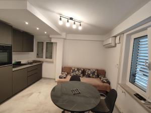 Köök või kööginurk majutusasutuses Apartments Samec