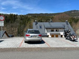 Nespecifikovaný výhled na hory nebo výhled na hory při pohledu z apartmánu