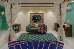 Letto o letti in una camera di Mangalmayee Heritage Home - Boutique Homestay