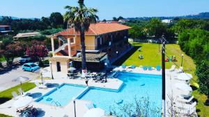 The swimming pool at or close to Banos Apartments and swimming pool